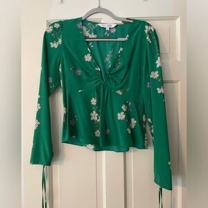 Gorgeous green floral silk blouse from Intermix 💚 never worn!